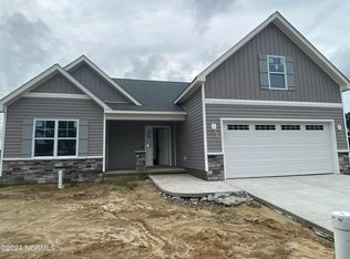 2200 Rhiestone Dr, Winterville, NC 28590