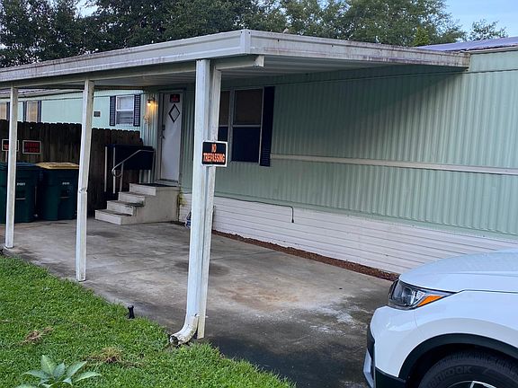 3rd image of 10904 Starwood Dr