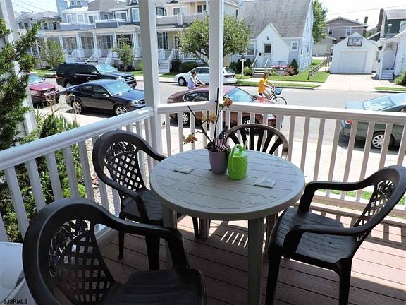 4th image of 2356 Asbury Ave #1