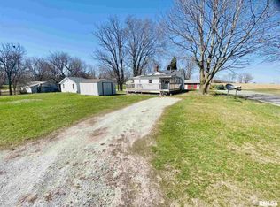 1016 E Main St, Aledo, IL 61231