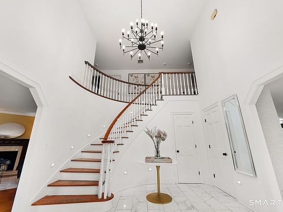 2nd image of 20 Cherry Lane