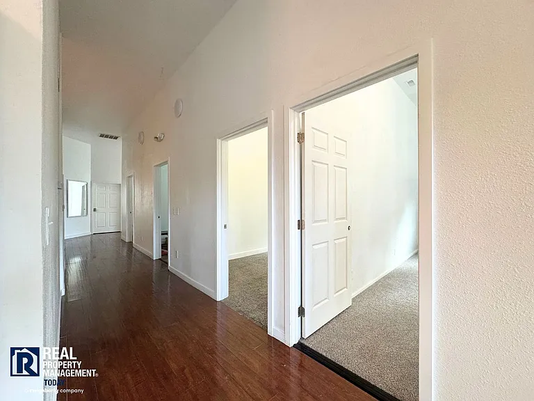 Mills - 2817 (Advertising Only) — Photo 27