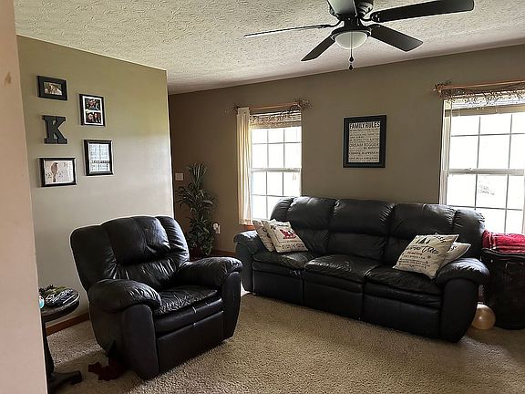3rd image of 147 Wells Ave