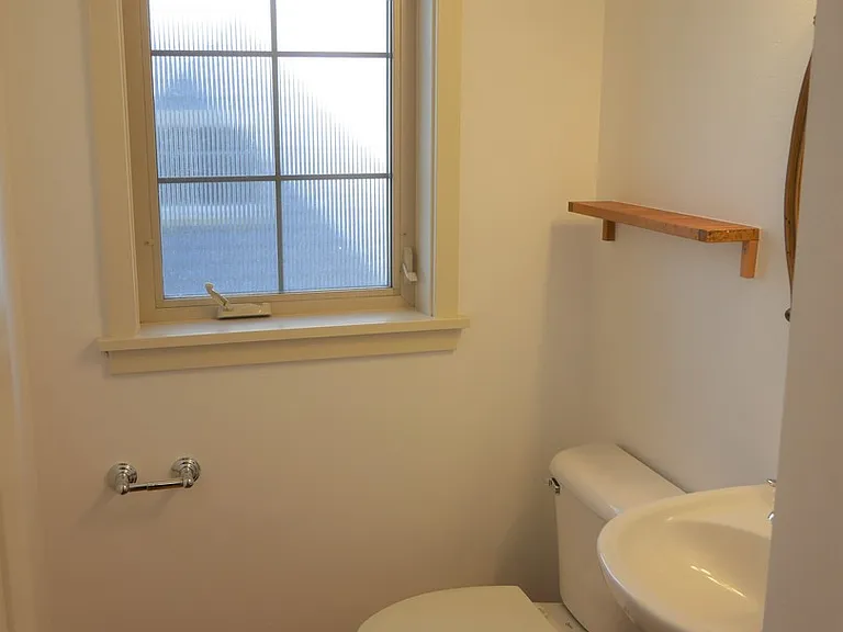 2020 E Terrace St — Photo 6