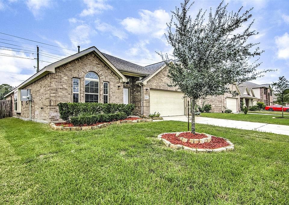 1st image of 11215 Royal Rock Ct