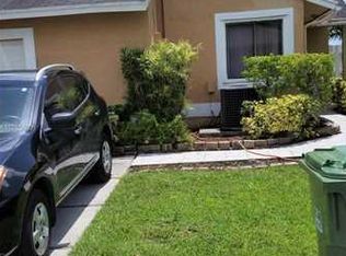 1211 SW 109th Ave, Pembroke Pines, FL 33025