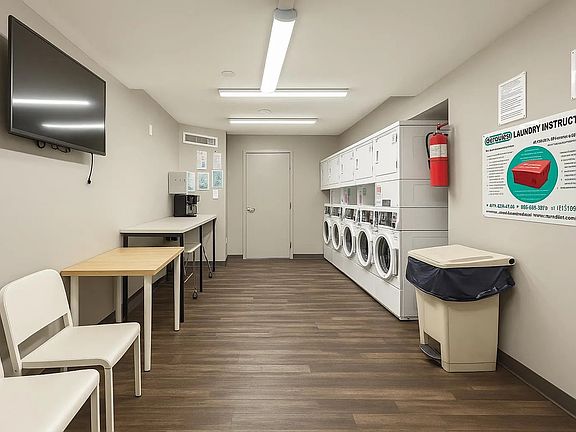 5th image of 611 W 137th St #23A