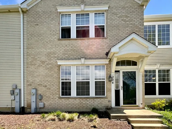204 Springbrook Trl S, Oswego, IL 60543