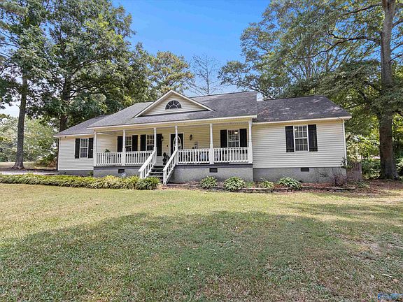 2nd image of 41 Pine Ln