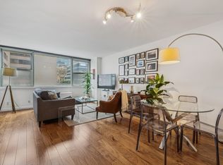 200 E 58th St #1F, New York, NY 10022