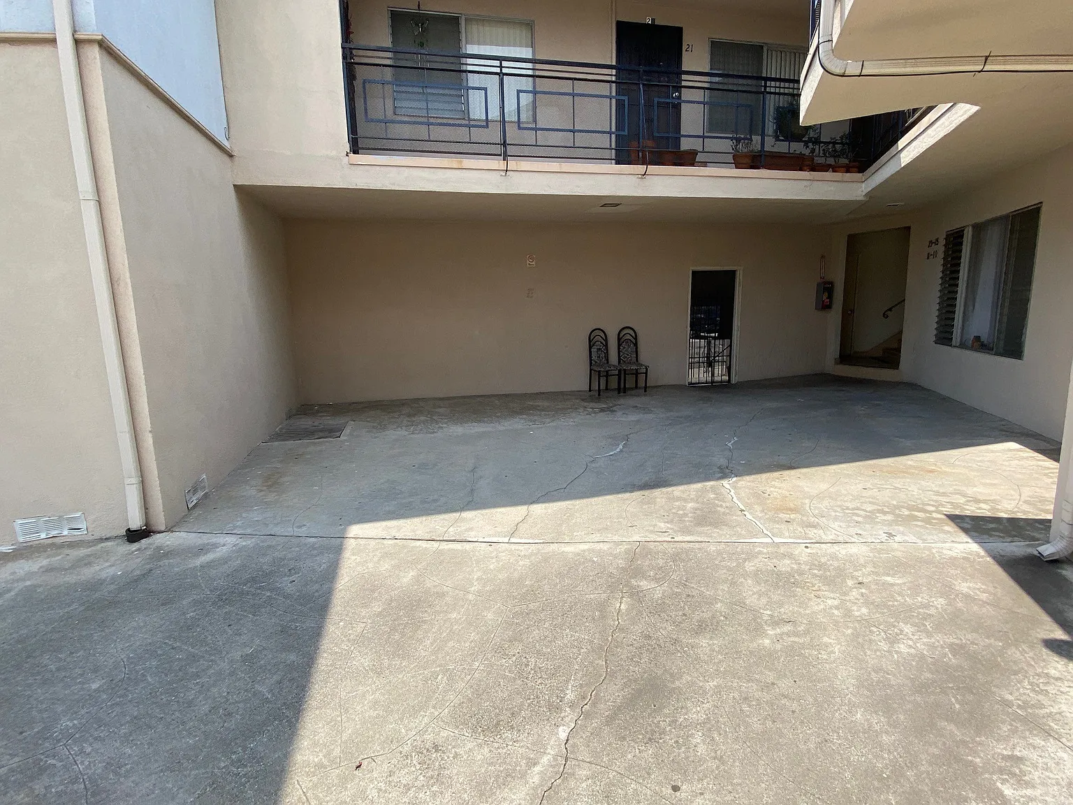 4423 Santa Rosalia Dr. — Photo 4