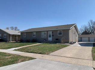 2712 Luther Dr, Ames, IA 50010