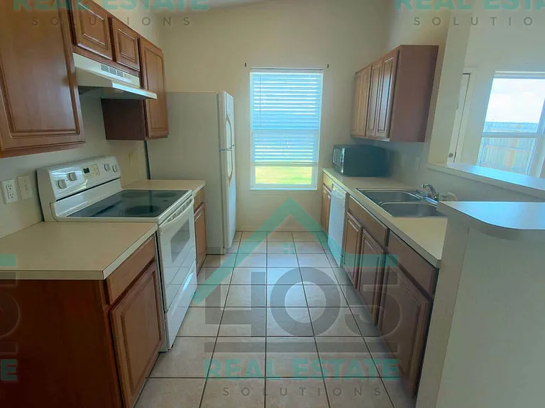 10345 Aberdeen Dr — Photo 7