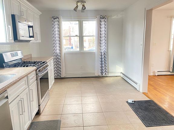 2nd image of 44 Parkview Dr