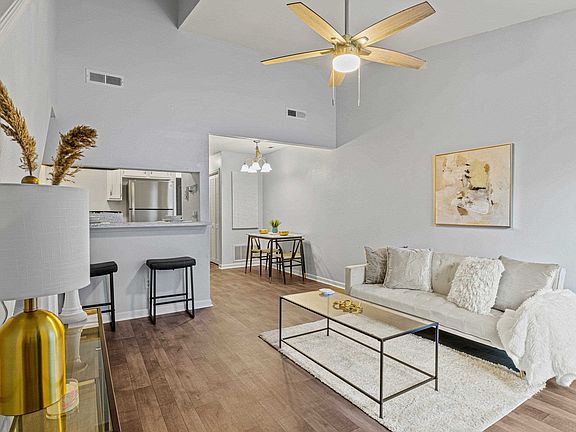 2nd image of 2391 Parrot Ln #36