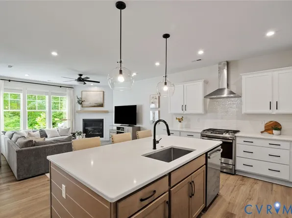 3607 Rainy Day Dr, Midlothian, VA 23112
