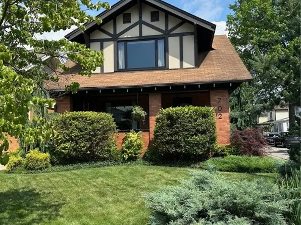 702 2nd St, Beaver, PA 15009