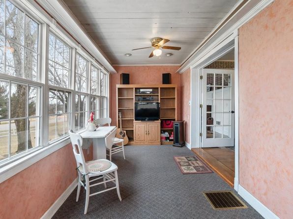 1410 Prairie Lane, Eau Claire, WI 54703