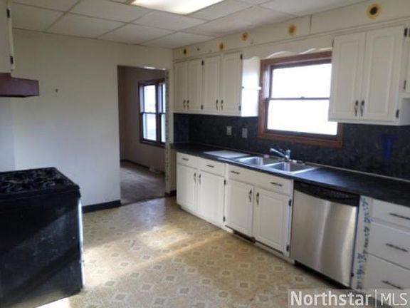 3rd image of 3427 Newton Ave N
