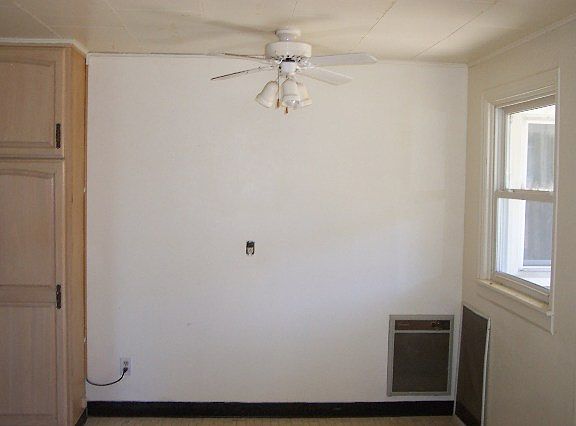 5th image of 221 SE Bluebird St