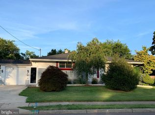 34 Lansdowne Rd, Burlington, NJ 08016