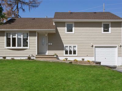 3 Amherst Dr, Massapequa, NY, 11758