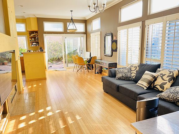 5th image of 11942 Cypress Canyon Rd Unit 2