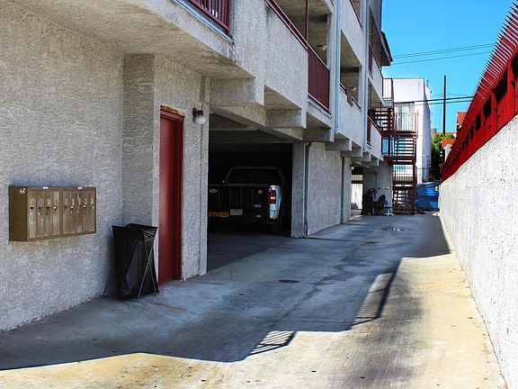 2nd image of 157 S Hoover St