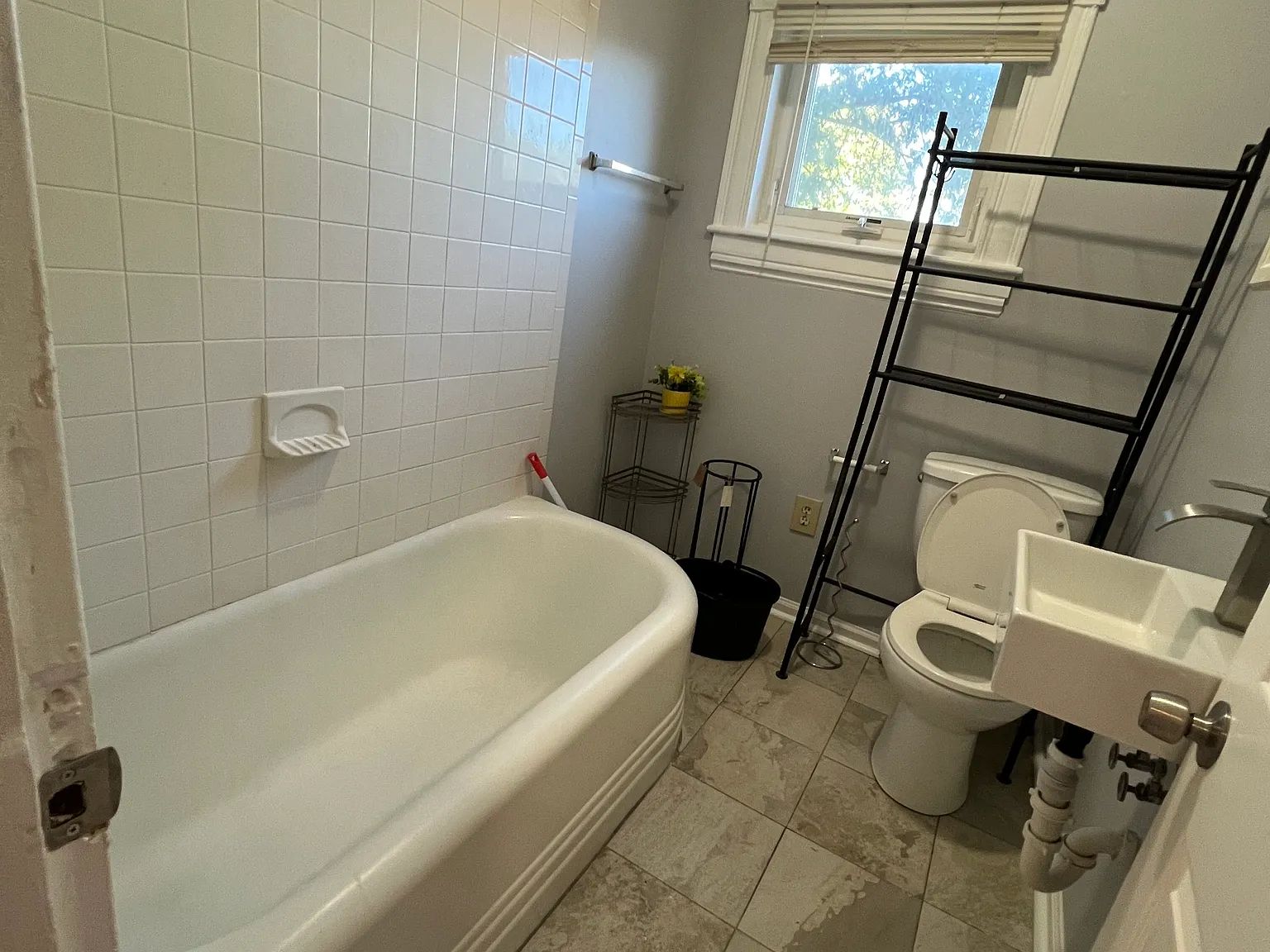 4213 Old Frederick Rd — Photo 4