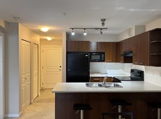4833 Brentwood Dr #215, Burnaby, BC V5C0C3