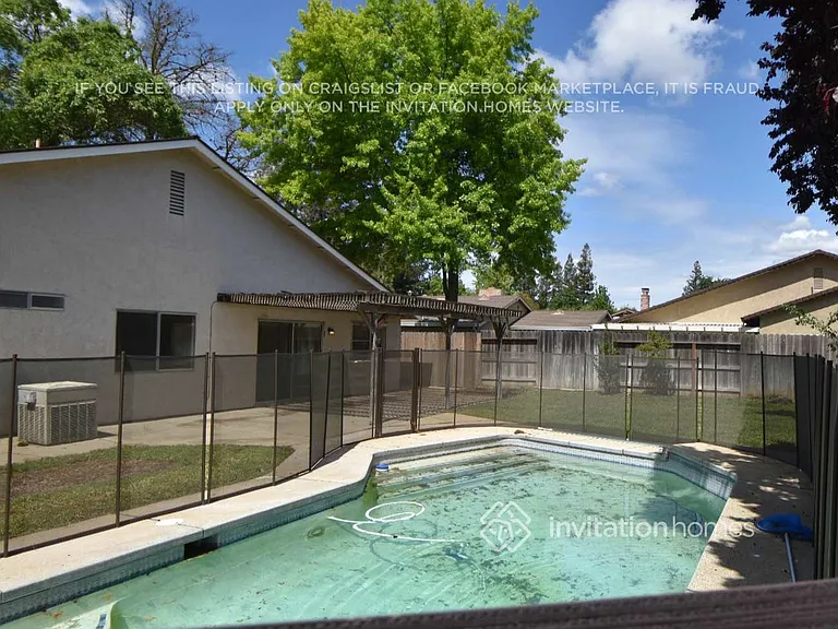 9905 Country Oak Ct — Photo 16