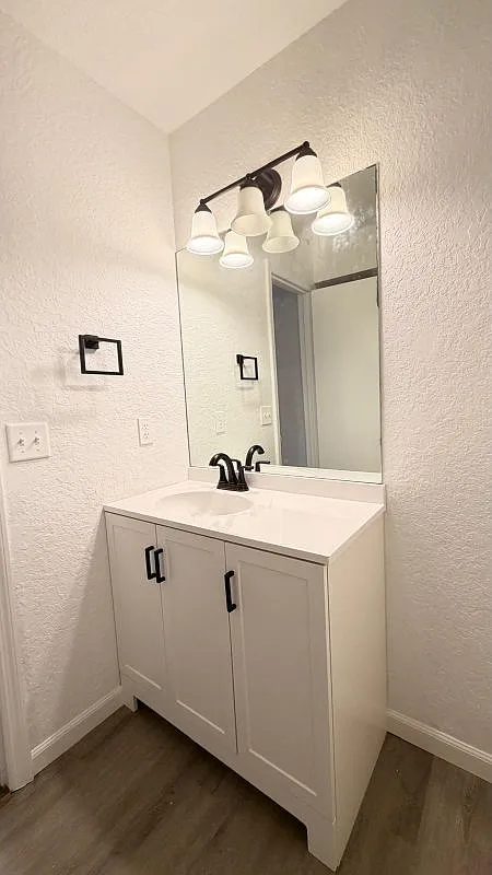 2 bed, 2.0 bath, 836 sqft, $1,650 — Photo 3