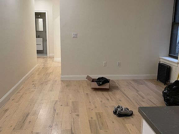 5th image of 946 Bushwick Ave #1E