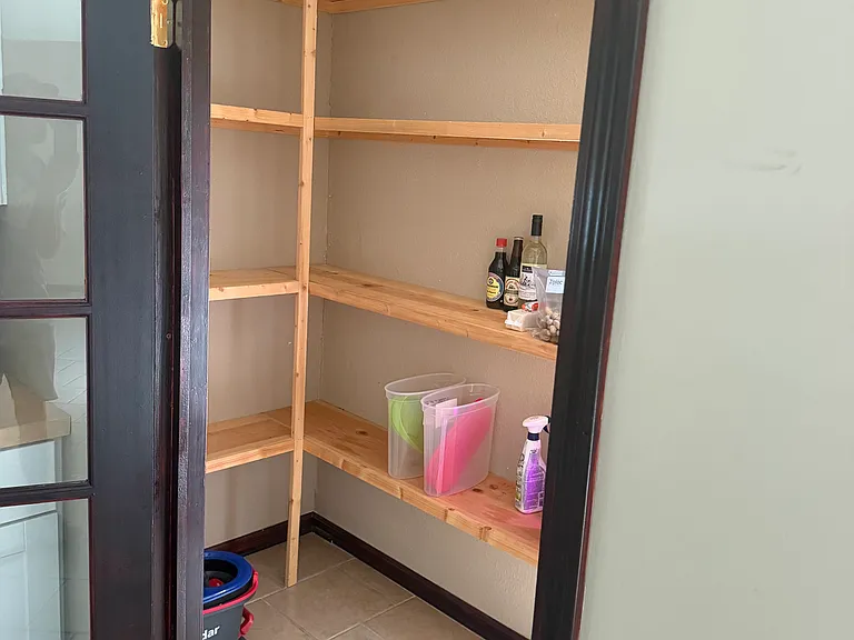 Pantry 1