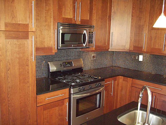 4th image of 4606 S Lake Park Ave APT 101N