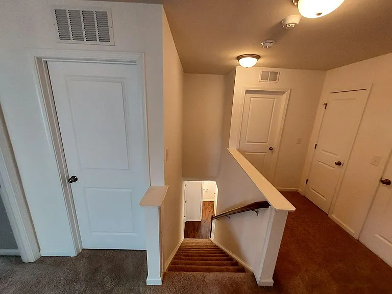 608 Stapleford Ln — Photo 16