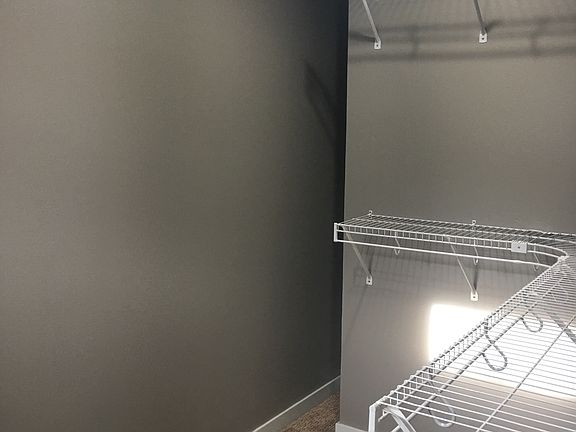 master bedroom walkin closet