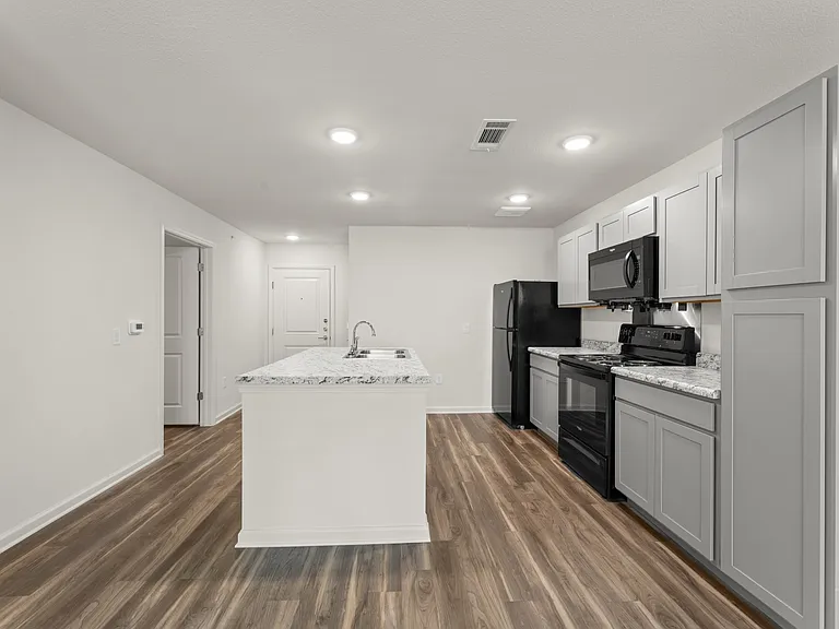 Cordova Apartments — Photo 25