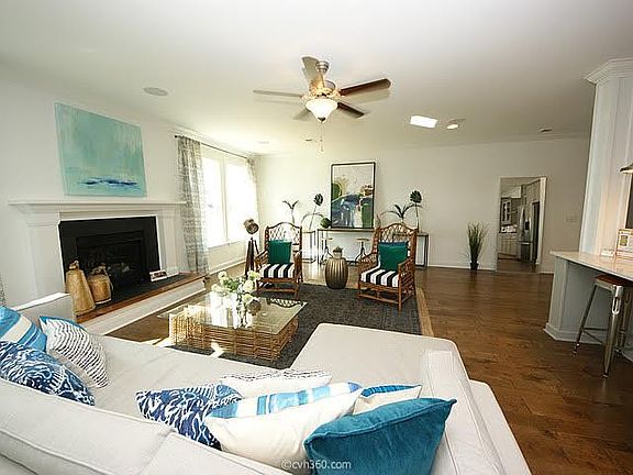 2nd image of 1039 Luxborough Dr