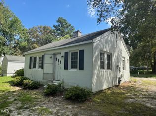 155 1st St, Henderson, NC 27536