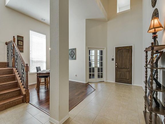 3rd image of 10733 Sexton Dr