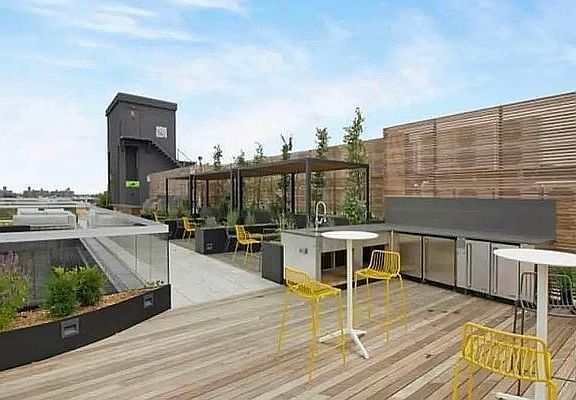 4th image of 606 Franklin Ave #308