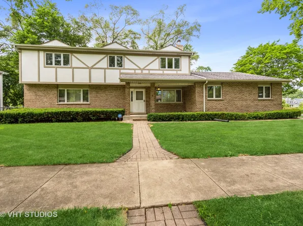 1240 N Windsor Dr, Arlington Heights, IL 60004