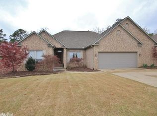 2819 Woodsgate Dr, Little Rock, AR 72211