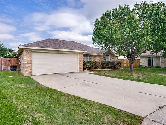 3rd image of 300 Willowstone Trl