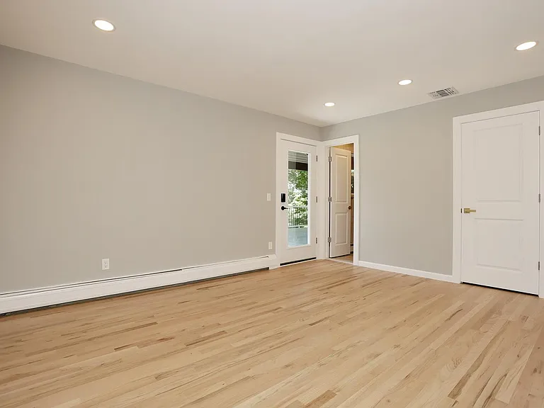 415 Goffle Rd — Photo 15