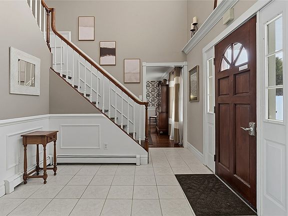 3rd image of 9673 Silsbee Rd