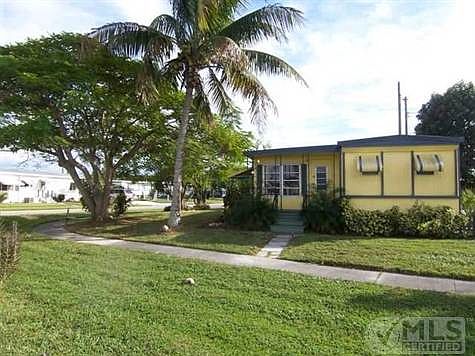 3rd image of 4180 Meadow View Dr