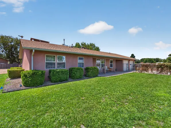 2050 Murray Loop, Bosque Farms, NM 87068