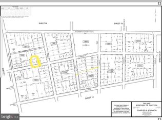 49 E Center St, Clayton, NJ 08312